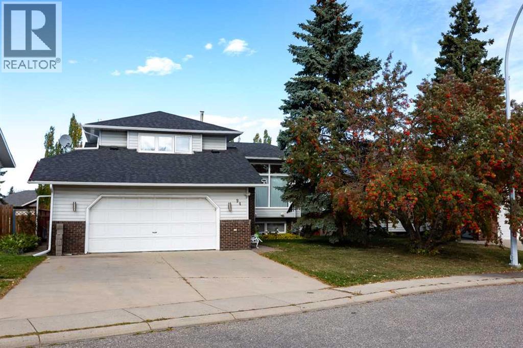 94 Athabasca Crescent Property Photo 1