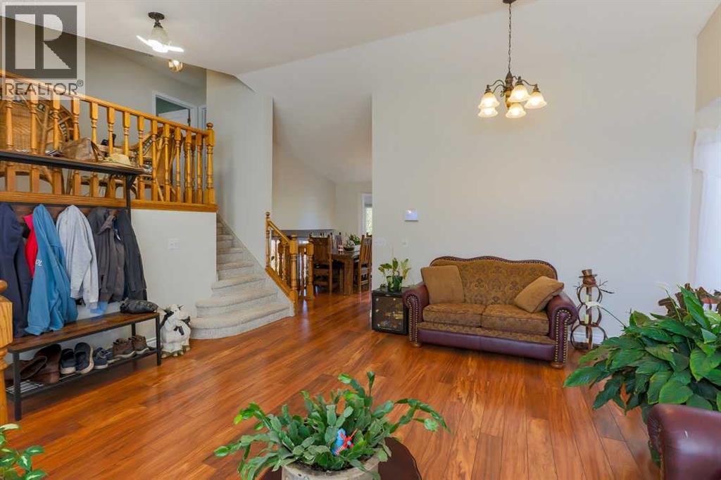 94 Athabasca Crescent Property Photo 4