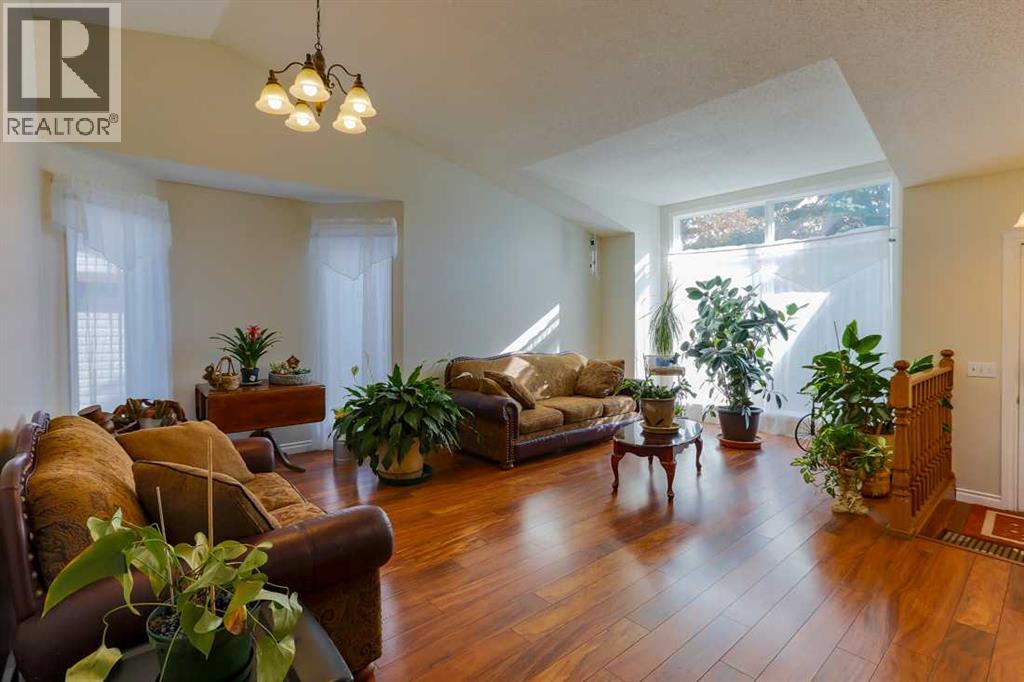94 Athabasca Crescent Property Photo 5