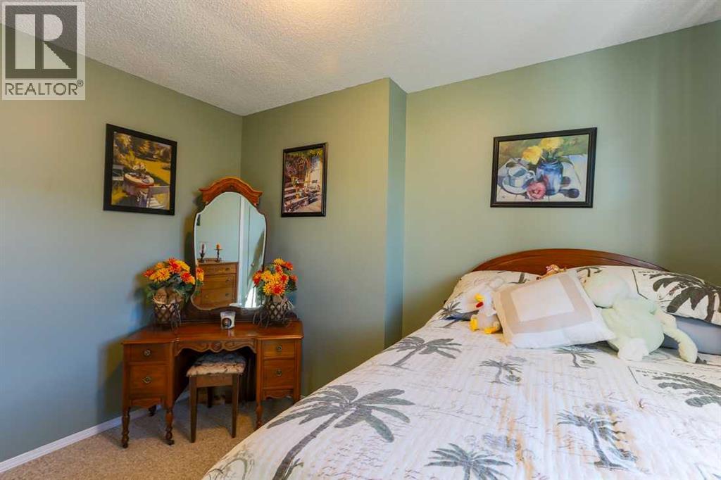94 Athabasca Crescent Property Photo 14