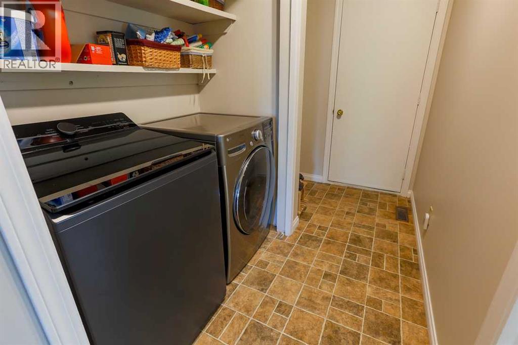94 Athabasca Crescent Property Photo 22