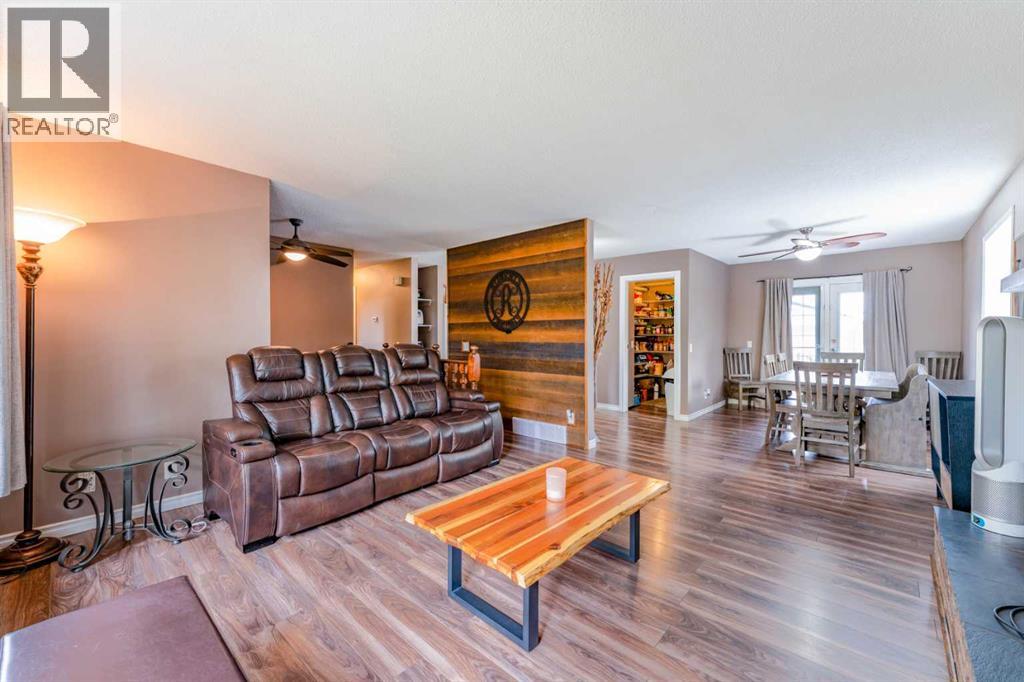 680 Wallace Drive Property Photo 6