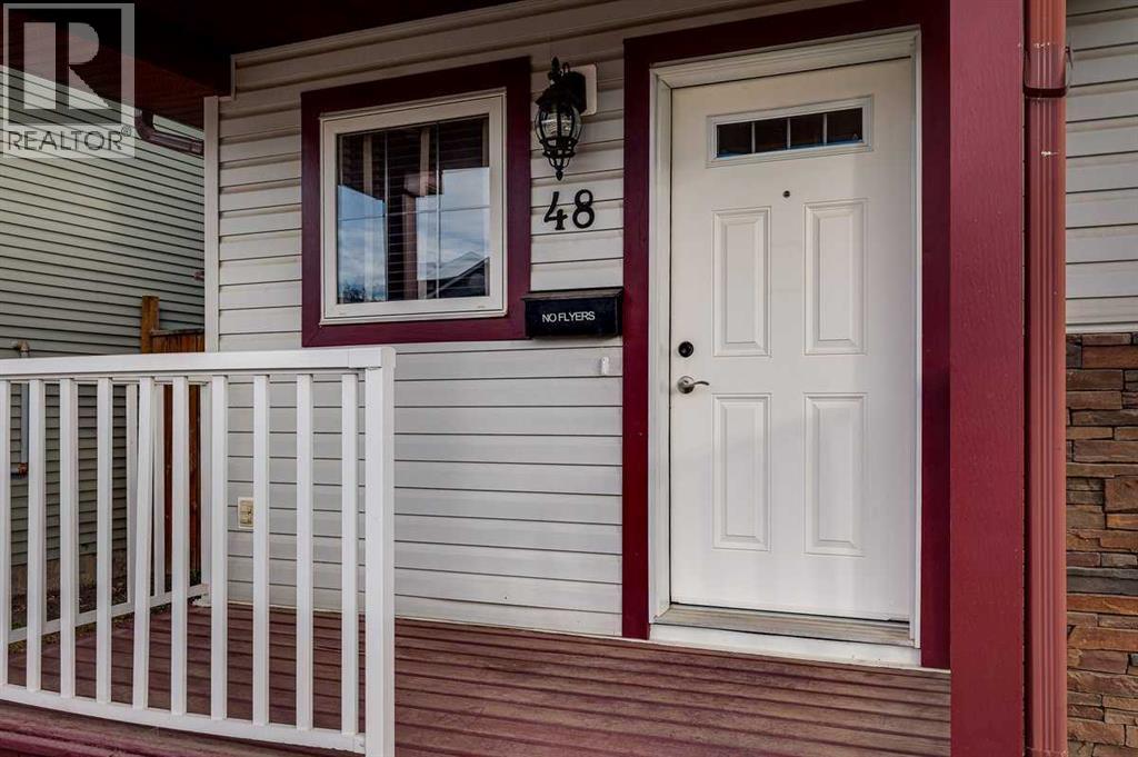 48 Vanson Close Property Photo 2