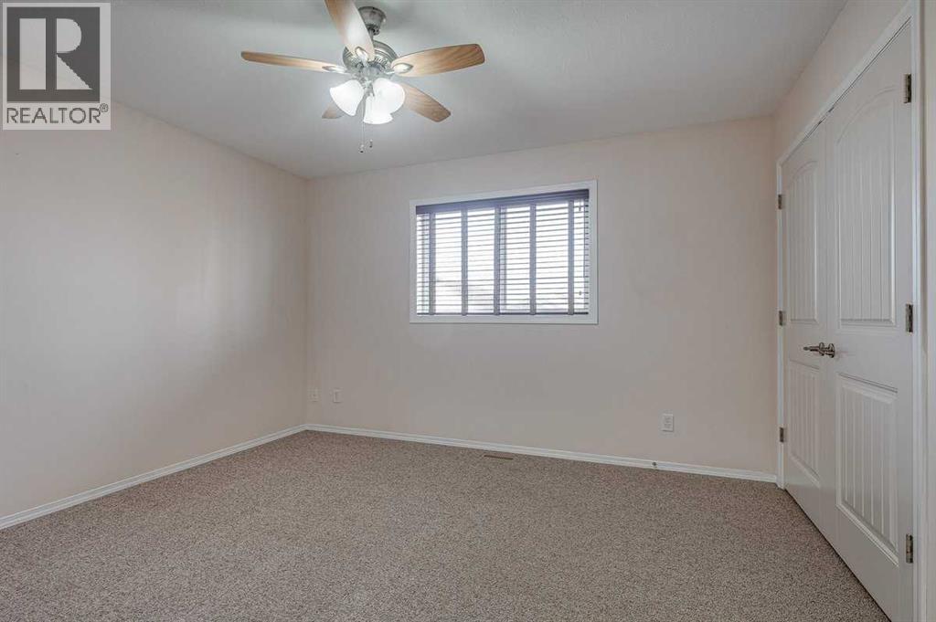 48 Vanson Close Property Photo 8