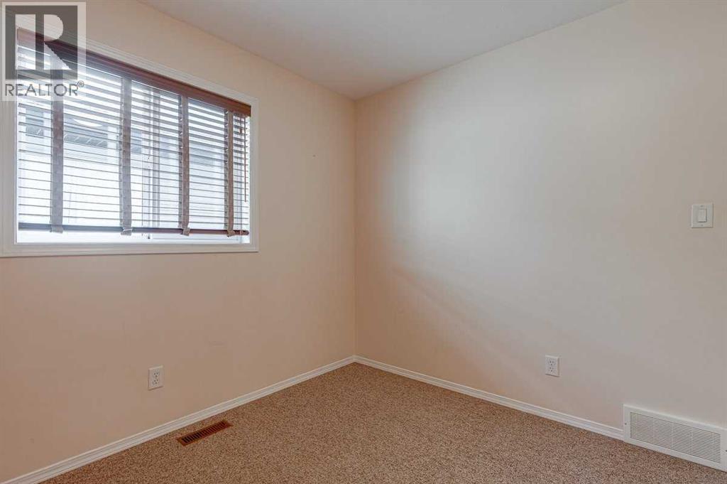 48 Vanson Close Property Photo 11