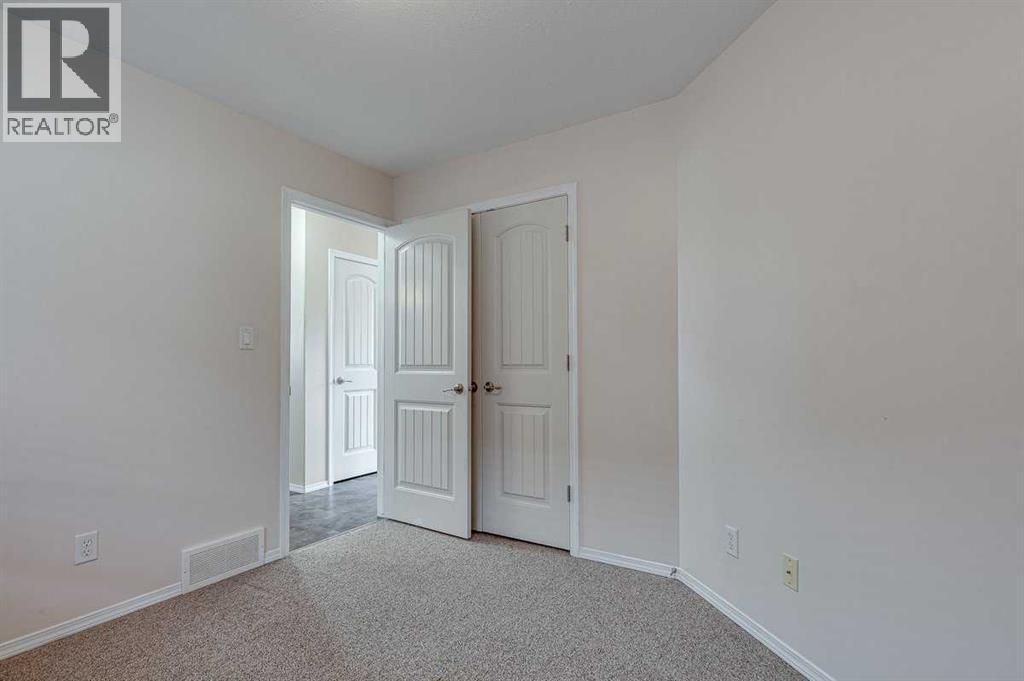 48 Vanson Close Property Photo 12