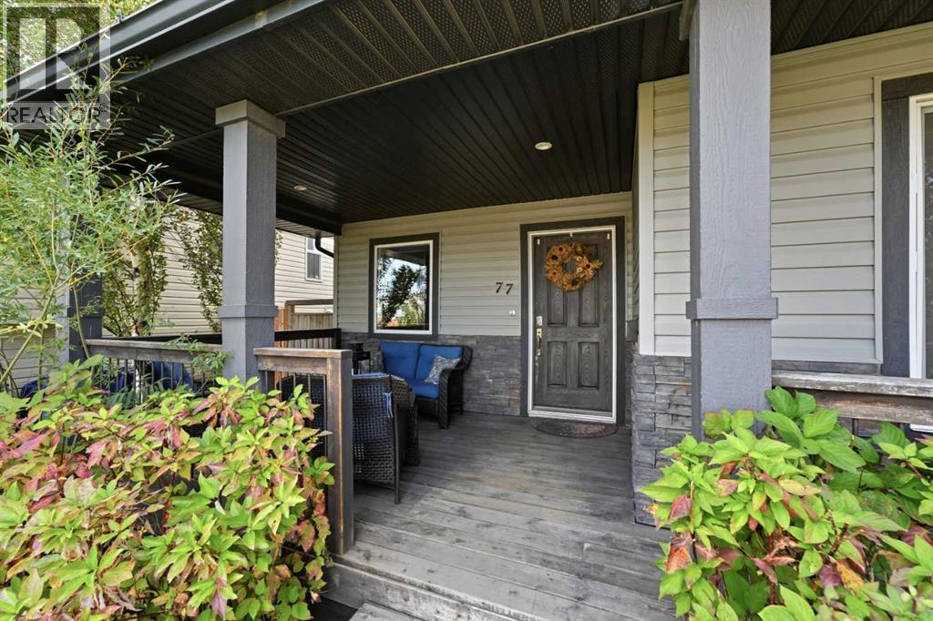 77 Aztec Crescent Property Photo 3
