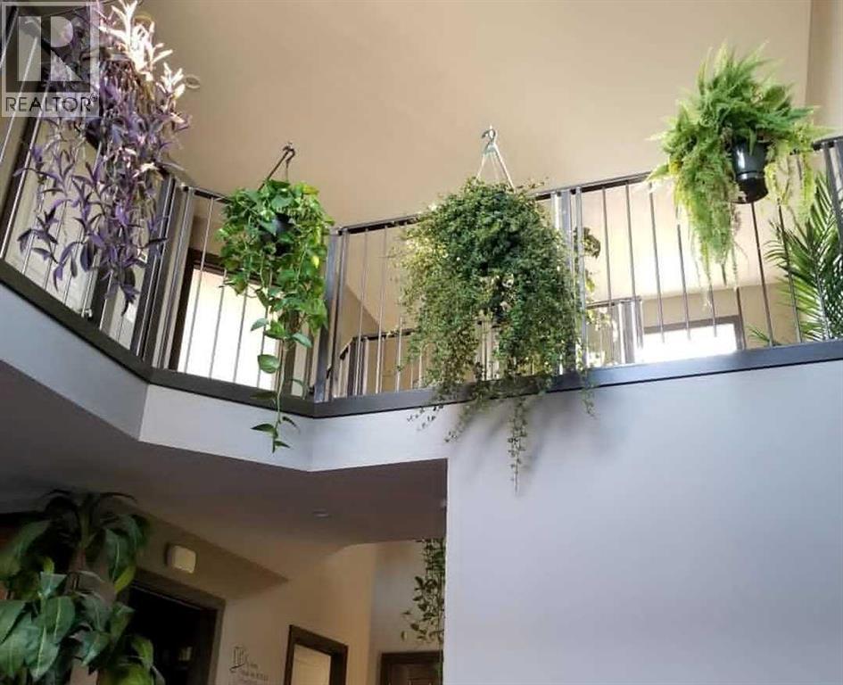 77 Aztec Crescent Property Photo 9