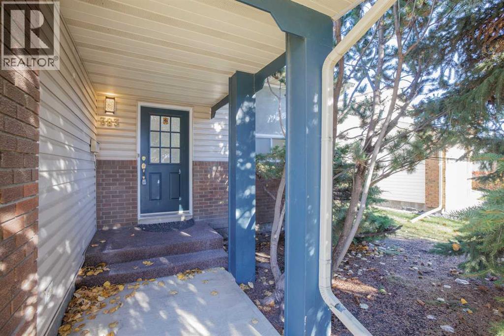 383 Woodfield Road Sw Property Photo 3
