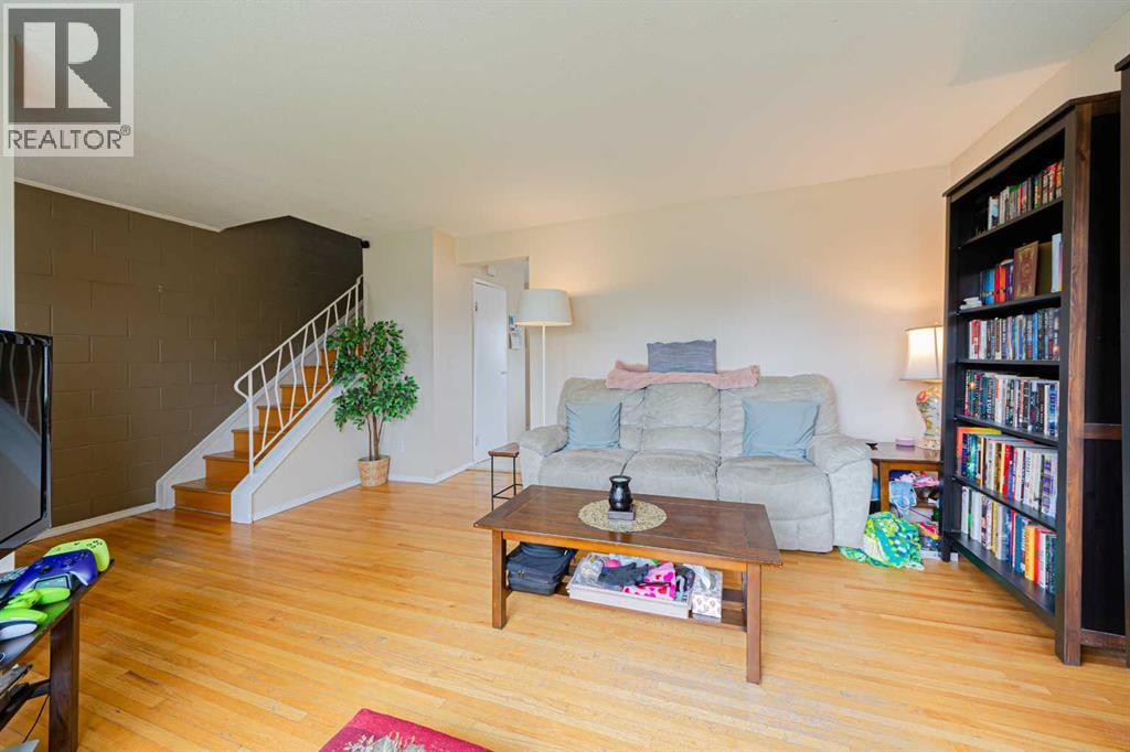 5412 14 Avenue Se Property Photo 8
