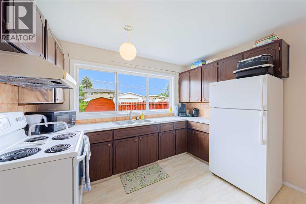 5412 14 Avenue Se Property Photo 9
