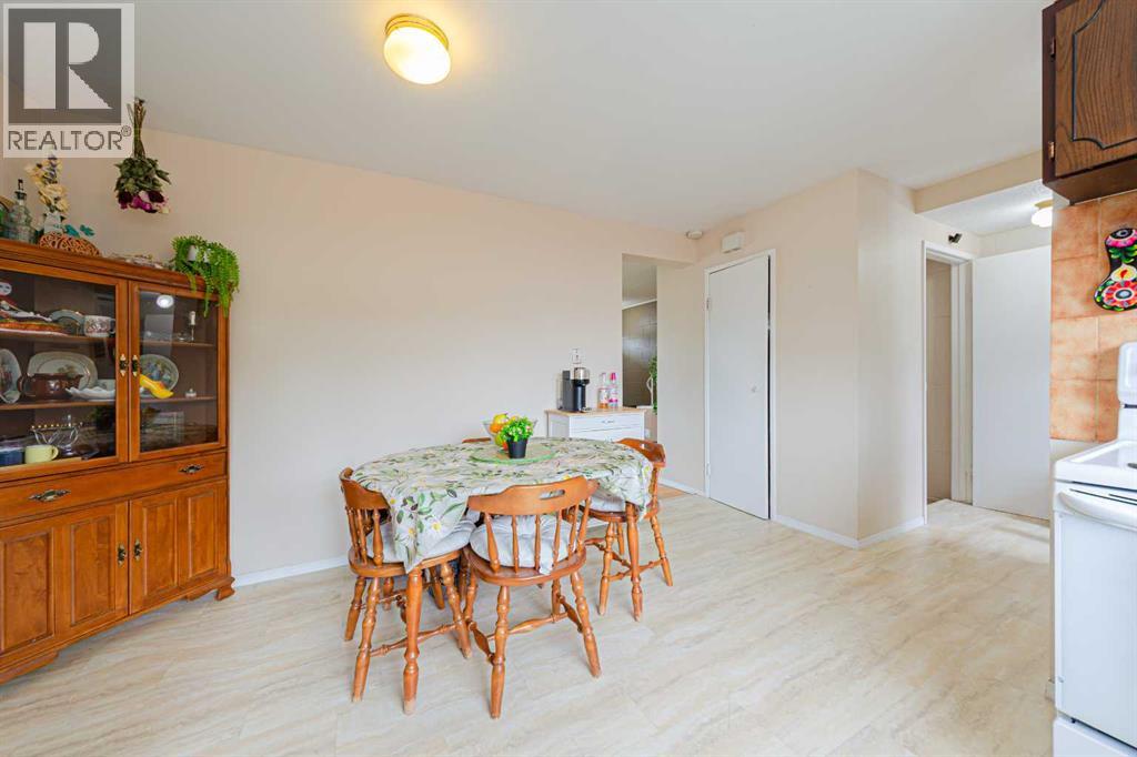 5412 14 Avenue Se Property Photo 12
