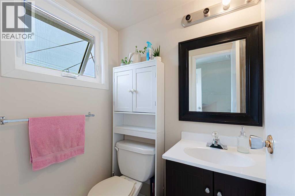 5412 14 Avenue Se Property Photo 14
