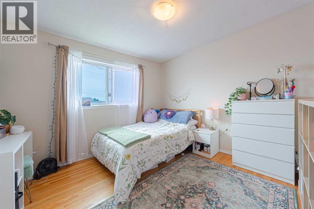 5412 14 Avenue Se Property Photo 19