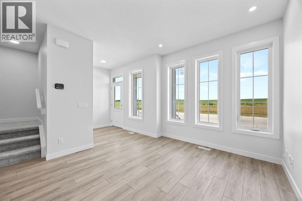83 Hotchkiss Way Se Property Photo 4