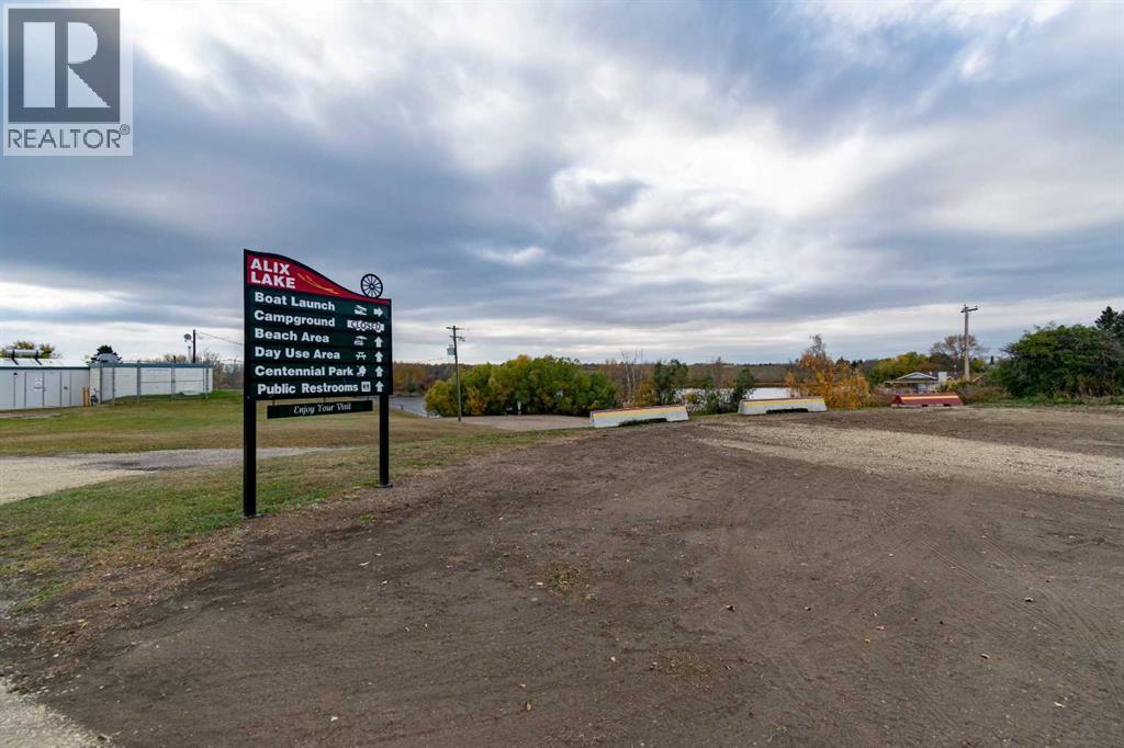 4812 50 Street Property Photo 17