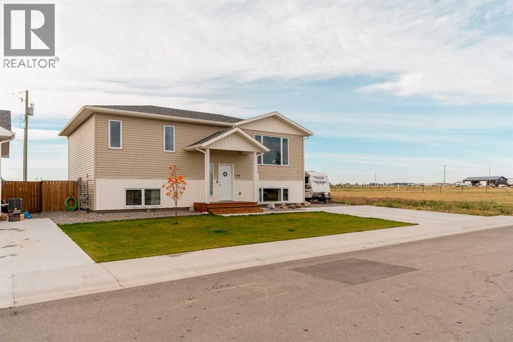 158 9 Street Property Photo 4