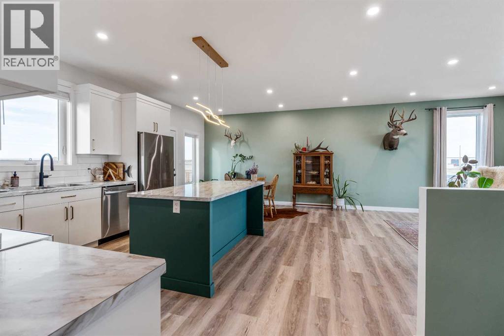 158 9 Street Property Photo 6