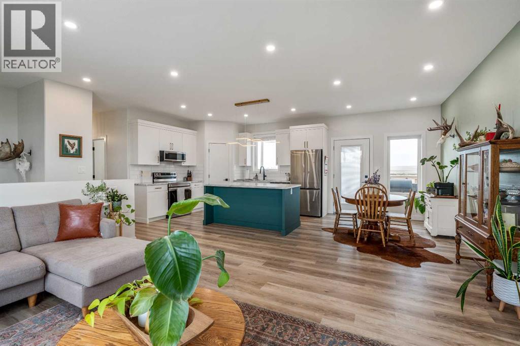 158 9 Street Property Photo 10