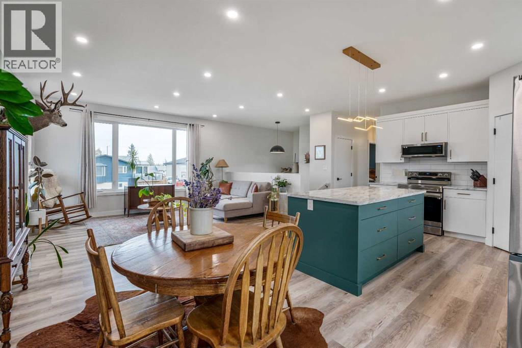 158 9 Street Property Photo 13