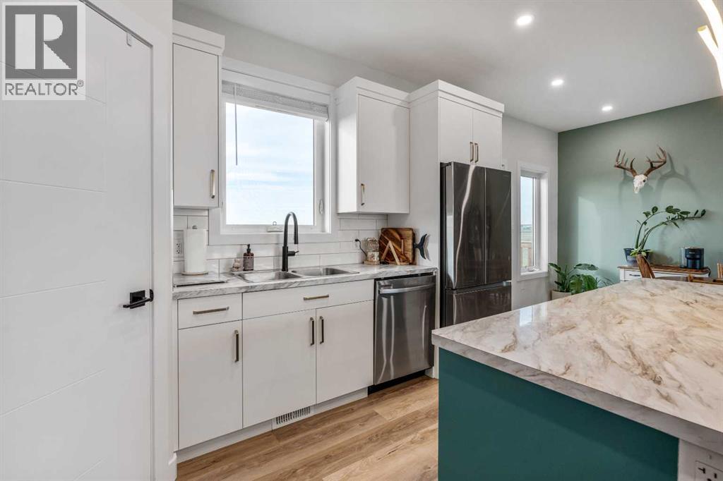 158 9 Street Property Photo 18