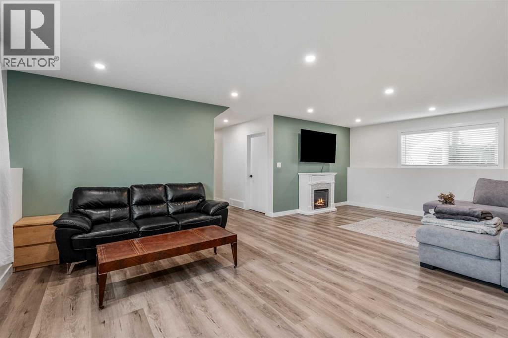 158 9 Street Property Photo 30