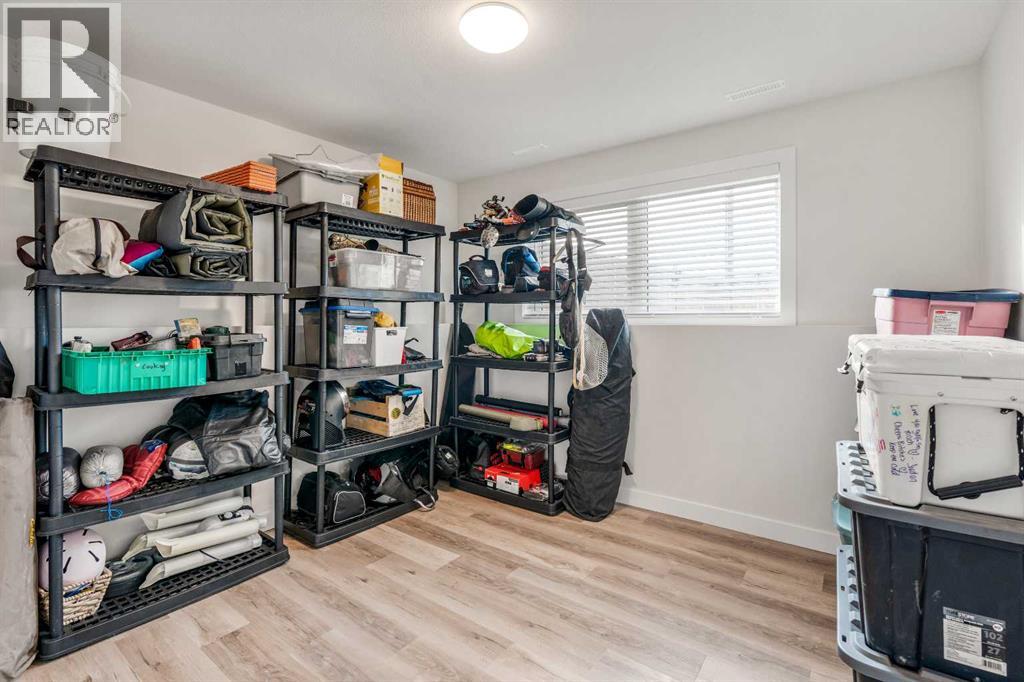 158 9 Street Property Photo 32