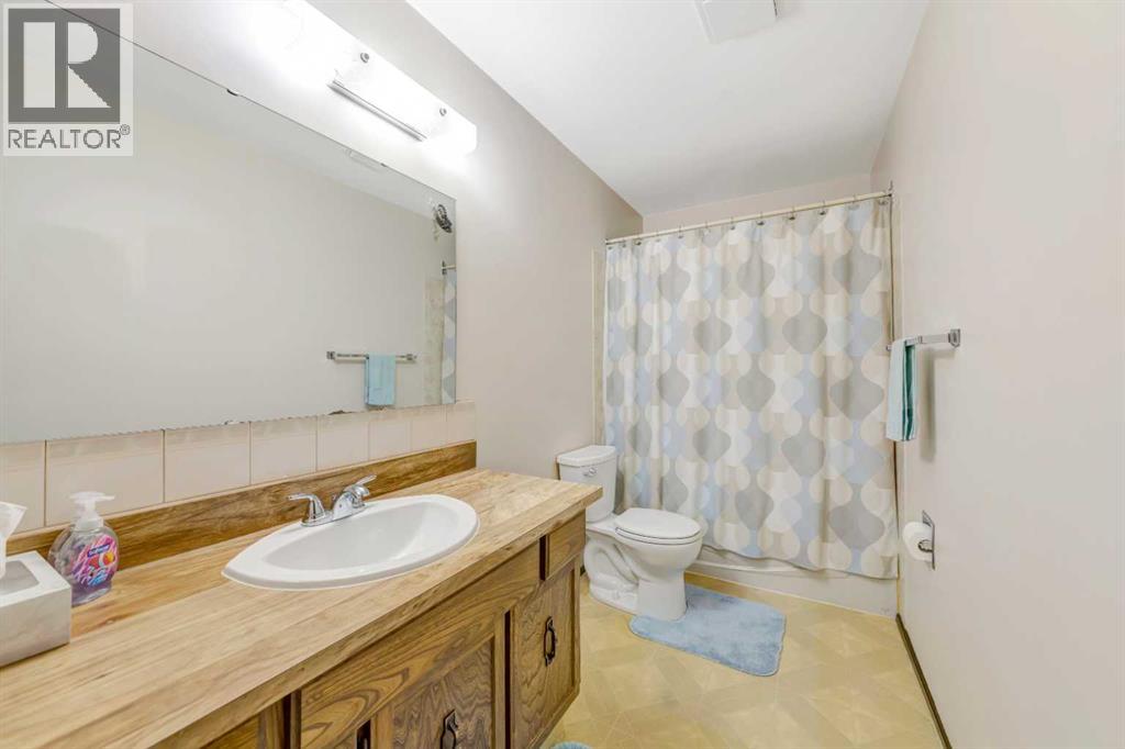 3401 47 Avenue Property Photo 11