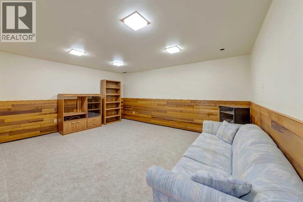 3401 47 Avenue Property Photo 15