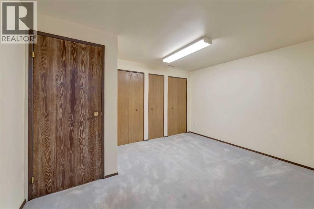 3401 47 Avenue Property Photo 20