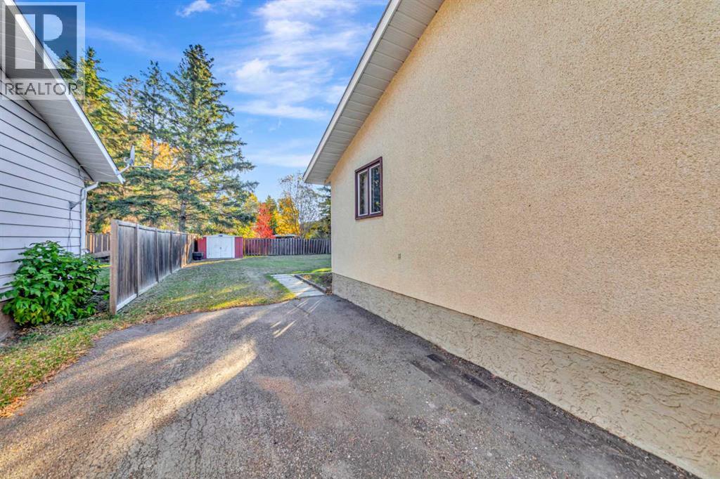 3401 47 Avenue Property Photo 28