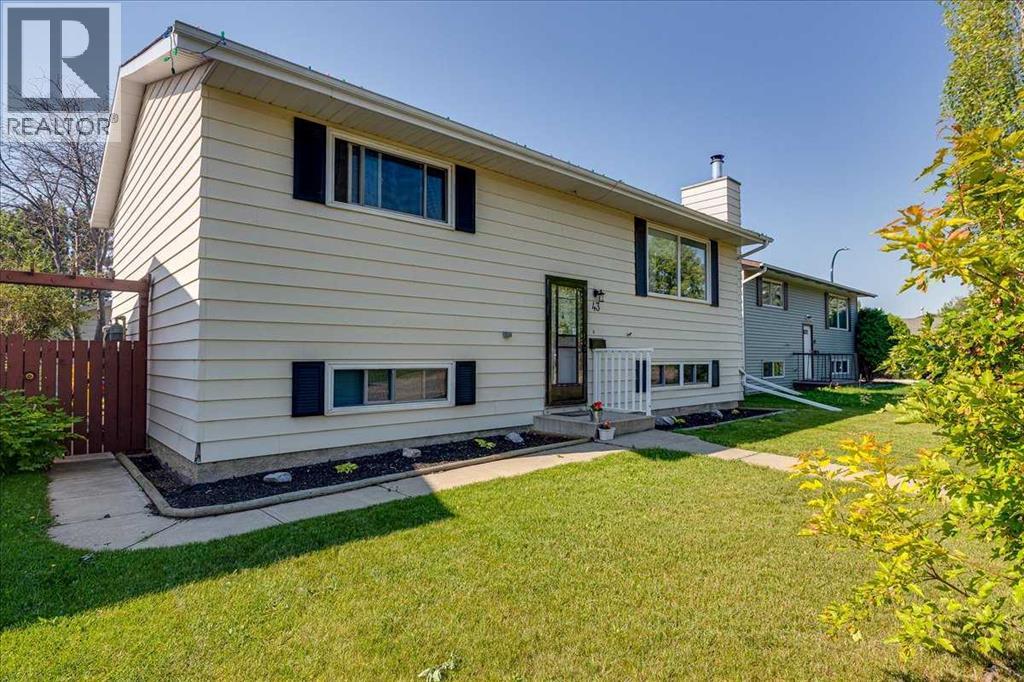 43 Oak Street Property Photo 2