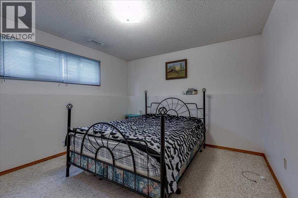 43 Oak Street Property Photo 24
