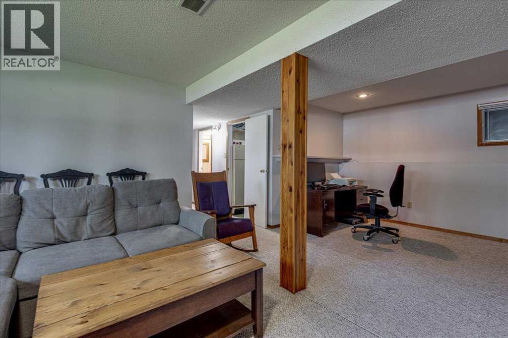 43 Oak Street Property Photo 29