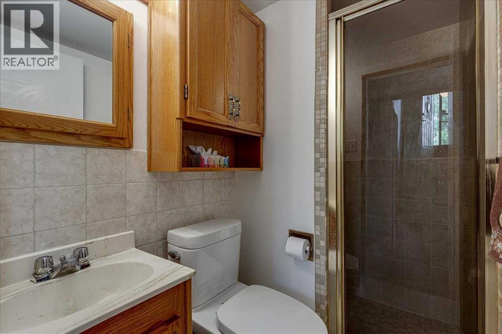 43 Oak Street Property Photo 32