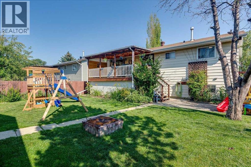 43 Oak Street Property Photo 37