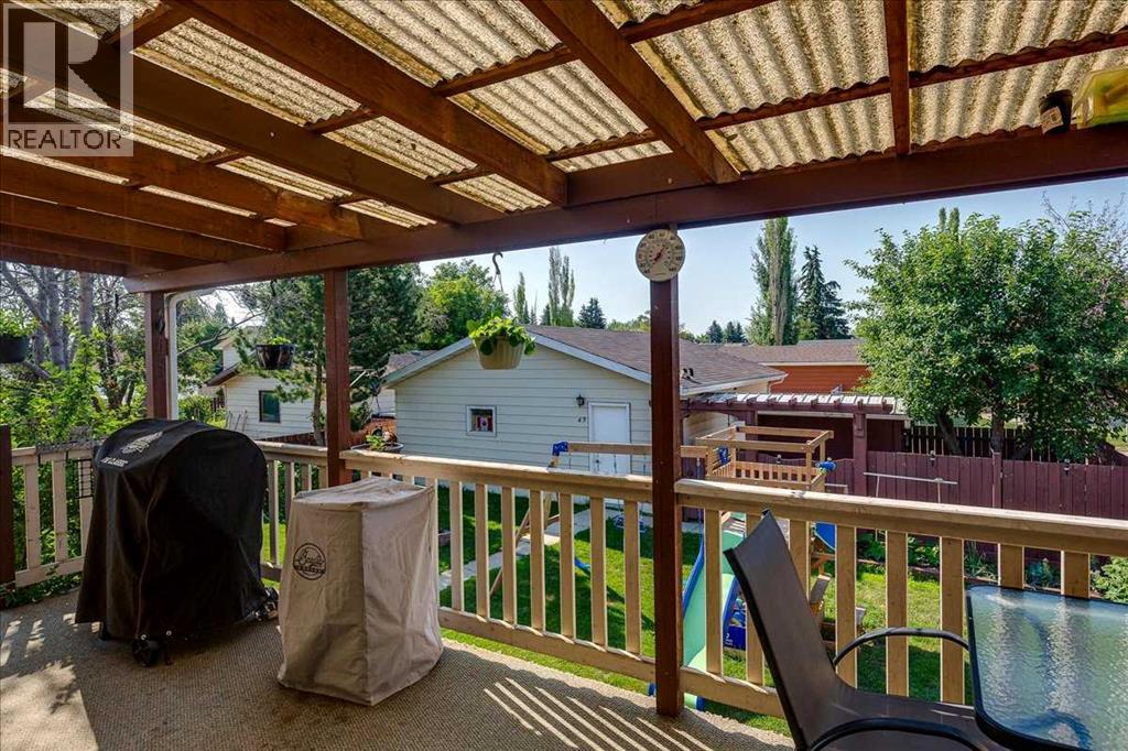 43 Oak Street Property Photo 40