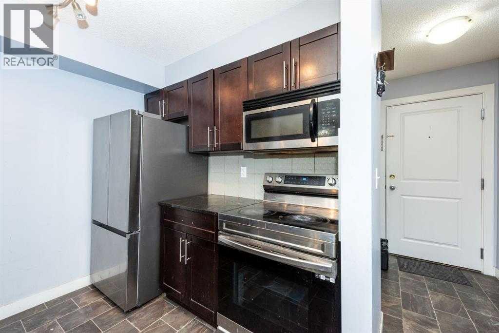 15 Saddlestone Way Northeast Property Photo 6