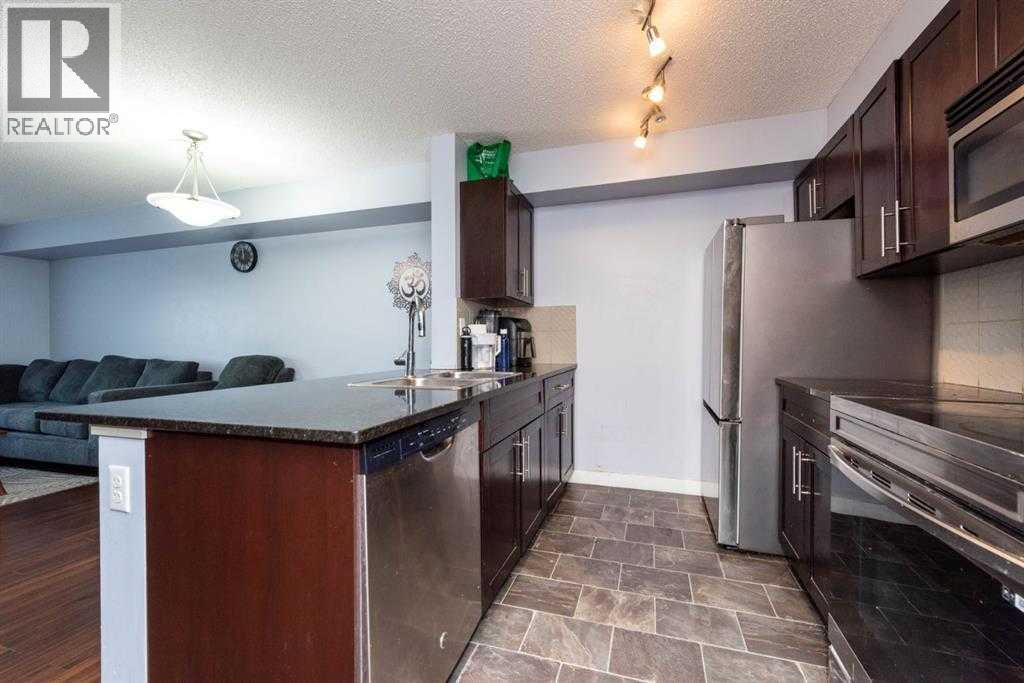 15 Saddlestone Way Northeast Property Photo 7