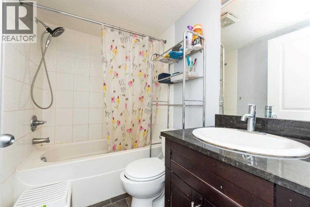 15 Saddlestone Way Northeast Property Photo 8