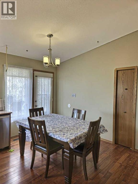 20 Mt Backus Place W Property Photo 5