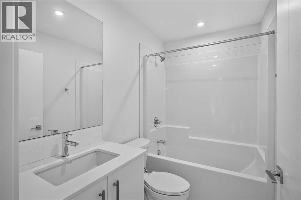 265 Wolf Willow Boulevard Southeast Property Photo 32