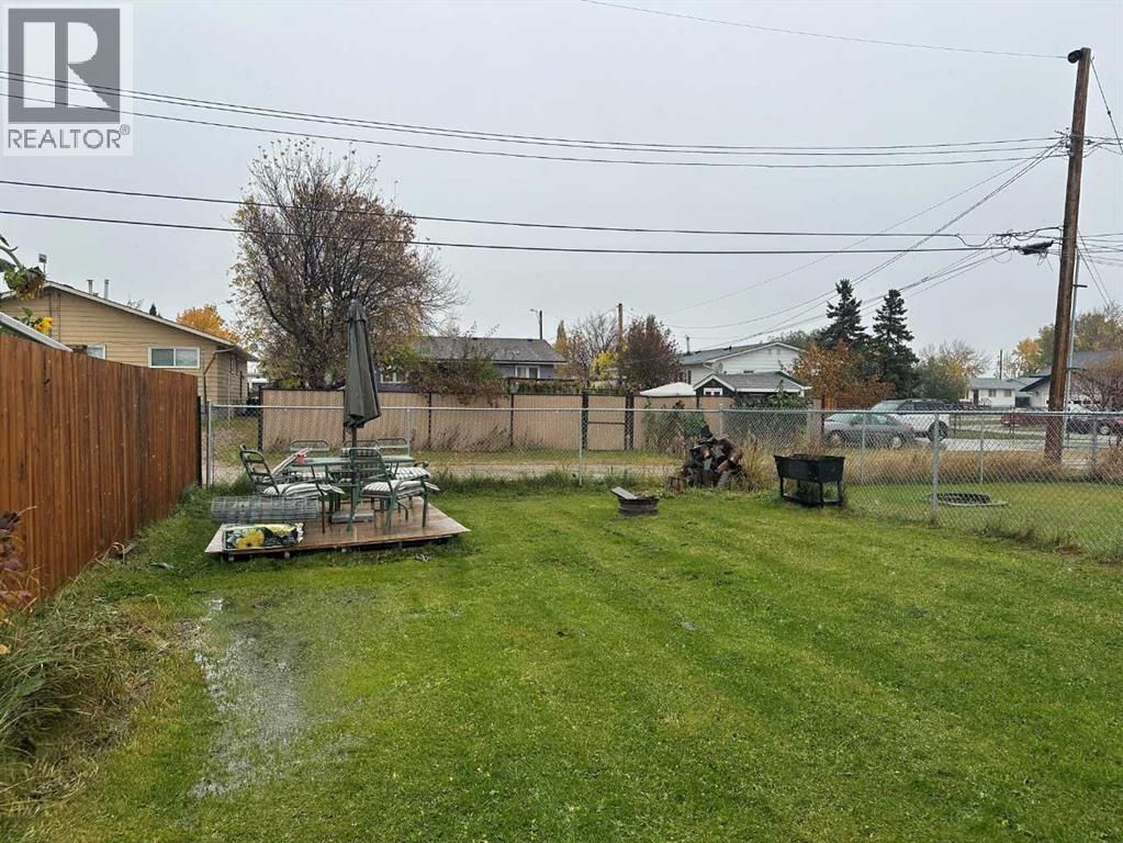 9910 93 Avenue Property Photo 11