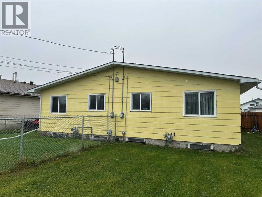 9910 93 Avenue Property Photo 14