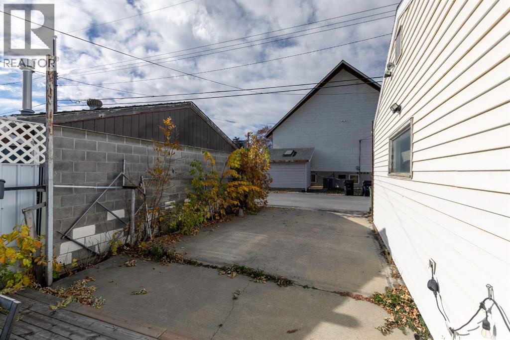 407 11 Street Ne Property Photo 30