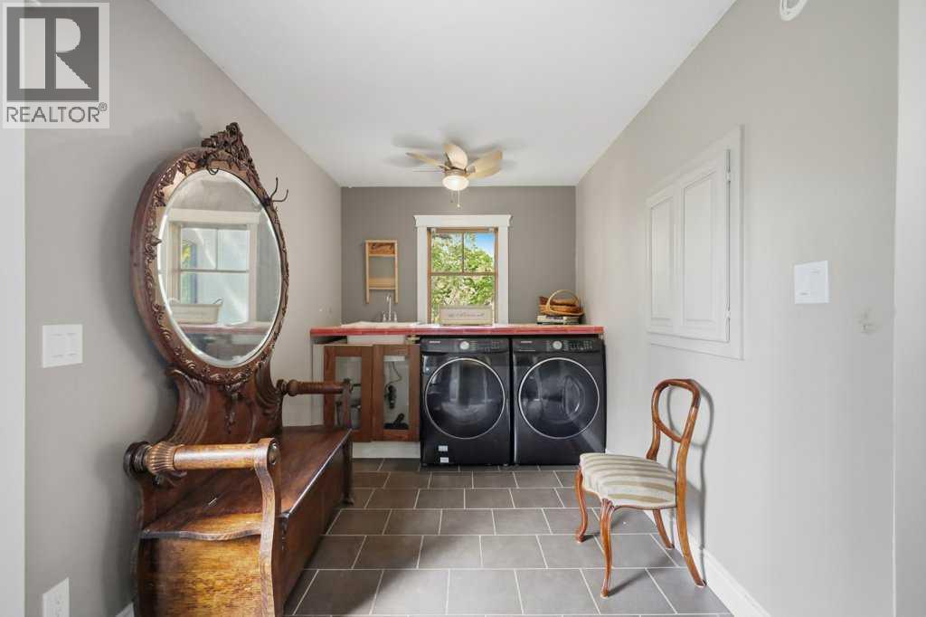 290 Railway Avenue Property Photo 14