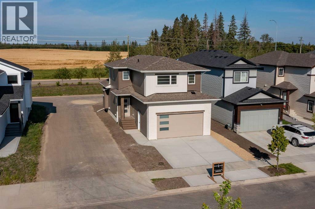 60 Emmett Crescent Property Photo 2