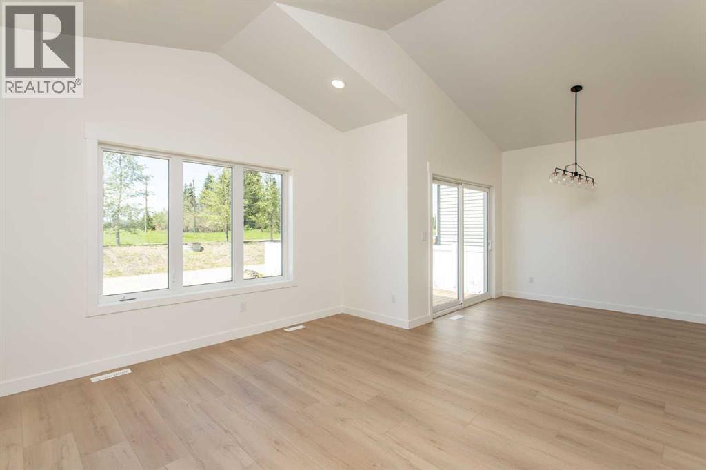 60 Emmett Crescent Property Photo 9