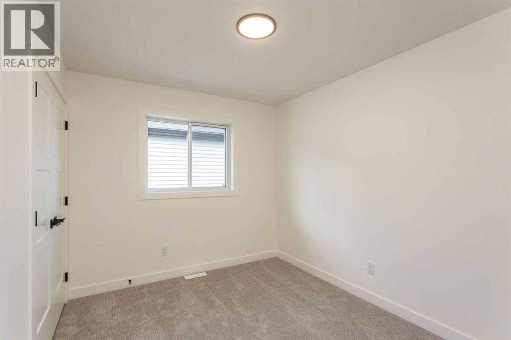 60 Emmett Crescent Property Photo 18