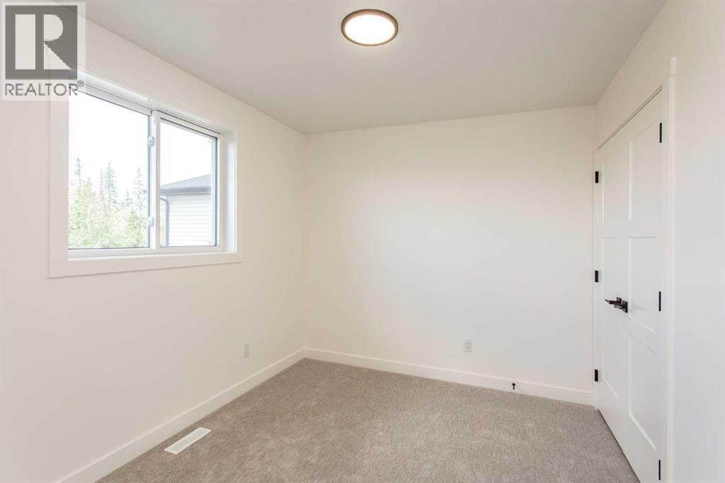 60 Emmett Crescent Property Photo 21